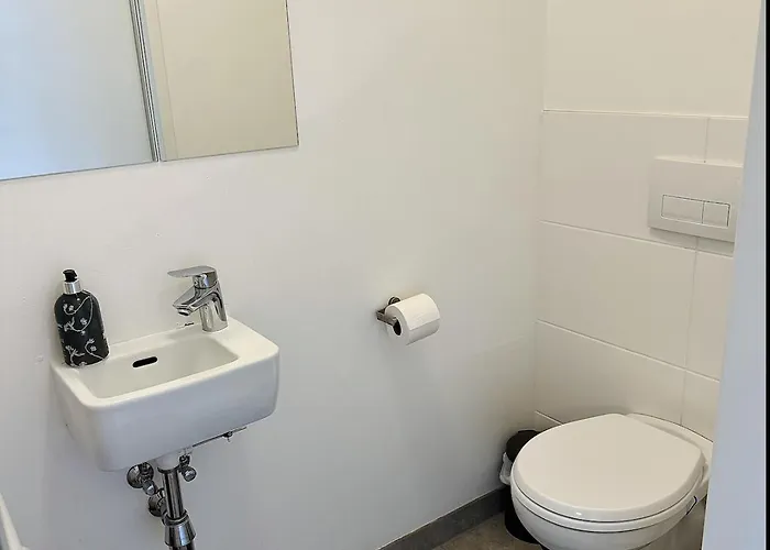 Апартаменти Brand New Apartment, Location-near Vic/danube