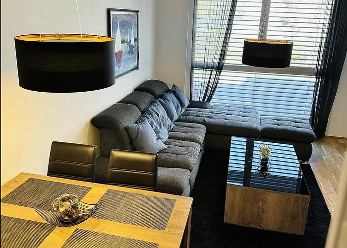 Апартаменти Brand New Apartment, Location-near Vic/danube *